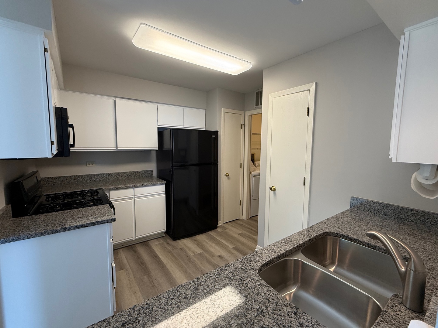 252 Kensington Court