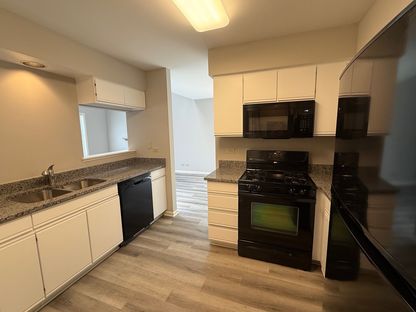 252 Kensington Court
