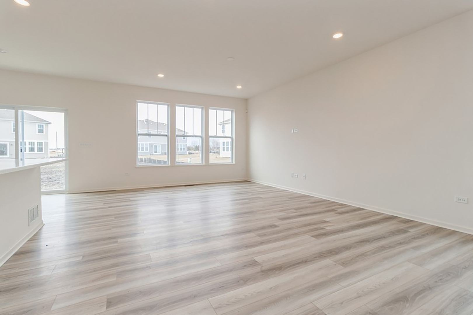 339 Red Oak Circle 402