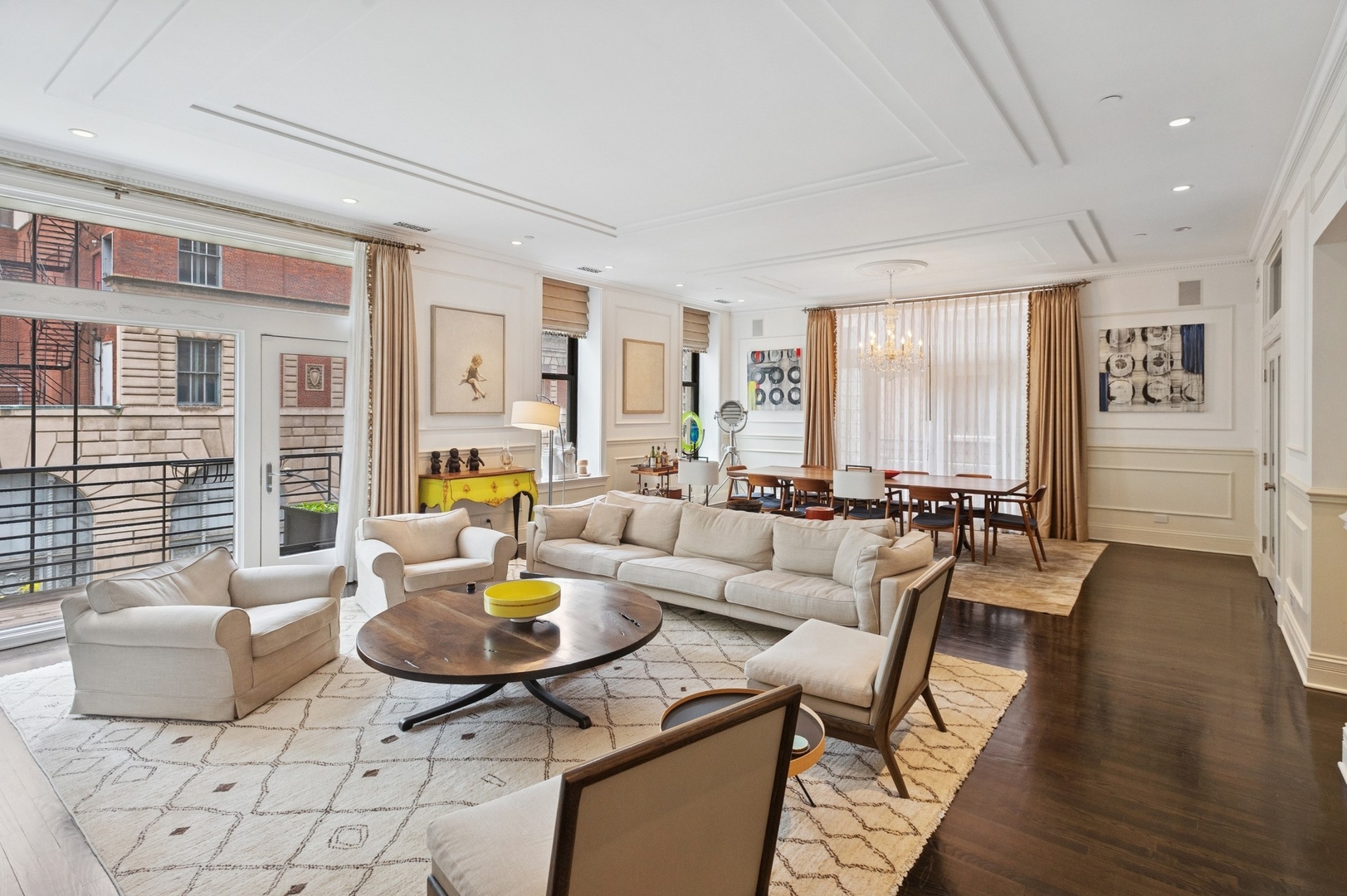24 W ERIE Street 3