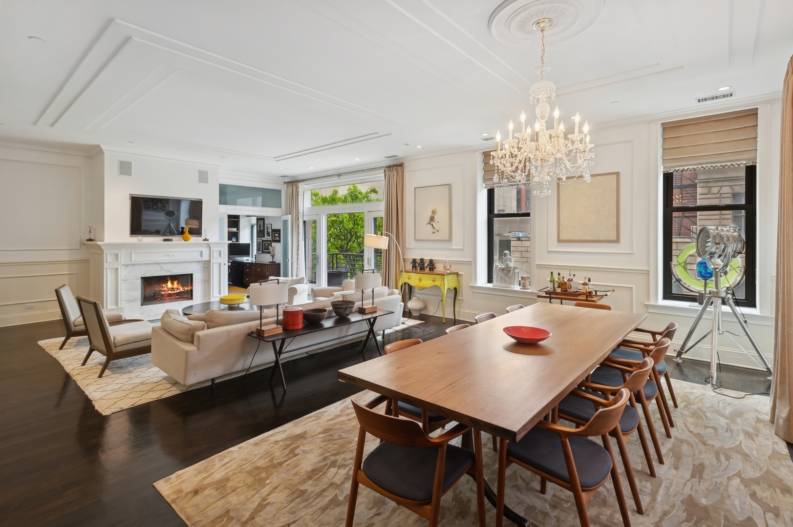24 W ERIE Street 3