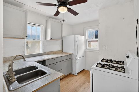 Tiny photo for 1126 Ashland Avenue, Rockford, IL 61101 (MLS # 12622088)