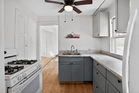 Tiny photo for 1126 Ashland Avenue, Rockford, IL 61101 (MLS # 12622088)