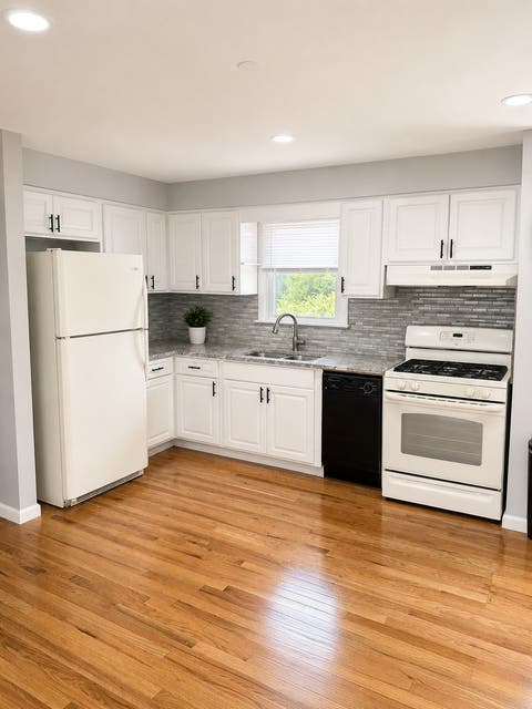 Tiny photo for 8808 S 85th Court, Hickory Hills, IL 60457 (MLS # 12734357)