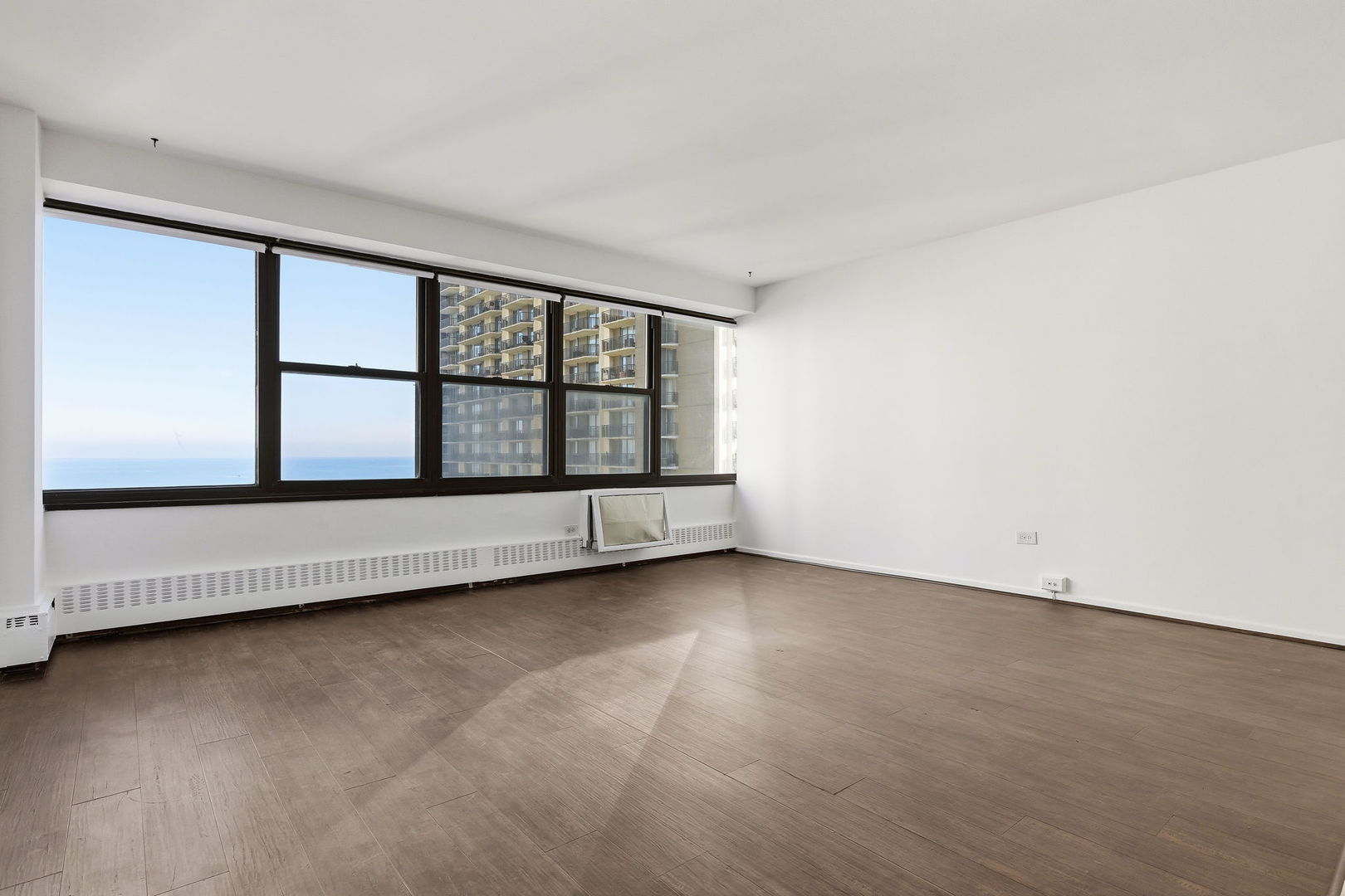 6030 N Sheridan Road 2008