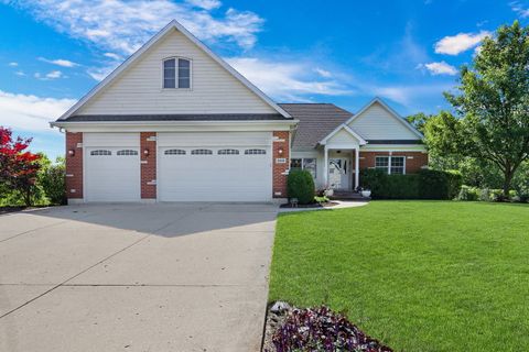 Single Family Residence in Antioch IL 300 Abbey Lane.jpg