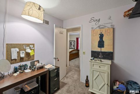 Tiny photo for 4661 HITCHING POST Court, Davenport, IA 52804 (MLS # QC4269907)