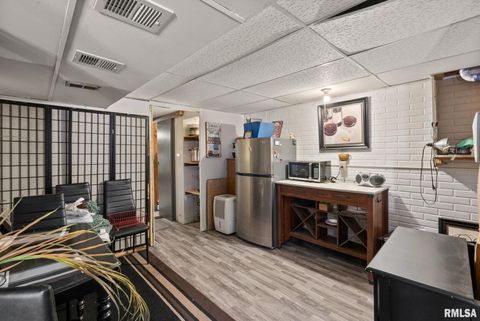 Tiny photo for 4661 HITCHING POST Court, Davenport, IA 52804 (MLS # QC4269907)