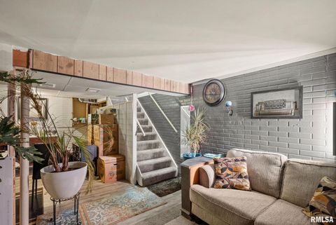 Tiny photo for 4661 HITCHING POST Court, Davenport, IA 52804 (MLS # QC4269907)