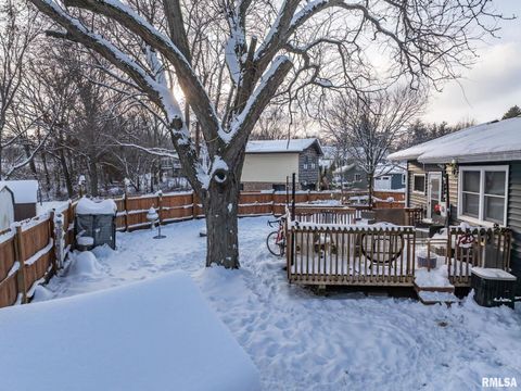 Tiny photo for 4661 HITCHING POST Court, Davenport, IA 52804 (MLS # QC4269907)
