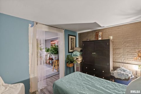 Tiny photo for 4661 HITCHING POST Court, Davenport, IA 52804 (MLS # QC4269907)