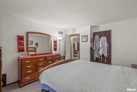 Tiny photo for 4661 HITCHING POST Court, Davenport, IA 52804 (MLS # QC4269907)