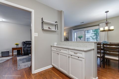 Tiny photo for 1701 Lakecliffe Drive #D, Wheaton, IL 60189 (MLS # 12497944)