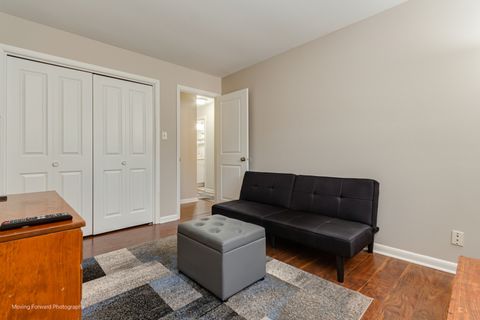 Tiny photo for 1701 Lakecliffe Drive #D, Wheaton, IL 60189 (MLS # 12497944)
