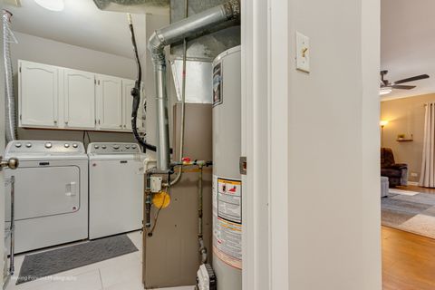 Tiny photo for 1701 Lakecliffe Drive #D, Wheaton, IL 60189 (MLS # 12497944)
