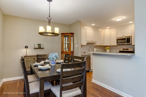 Tiny photo for 1701 Lakecliffe Drive #D, Wheaton, IL 60189 (MLS # 12497944)