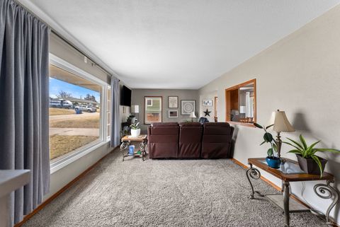 Tiny photo for 1135 5th Avenue N, Clinton, IA 52732 (MLS # 12583267)