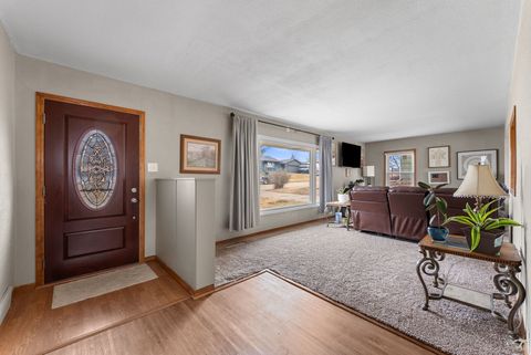 Tiny photo for 1135 5th Avenue N, Clinton, IA 52732 (MLS # 12583267)