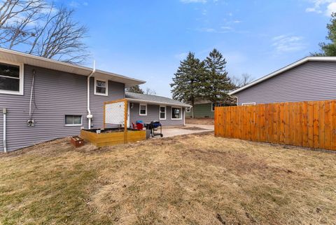 Tiny photo for 1135 5th Avenue N, Clinton, IA 52732 (MLS # 12583267)