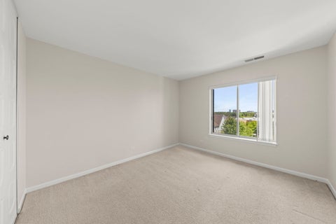 Tiny photo for 2201 S Grace Street #603, Lombard, IL 60148 (MLS # 12650448)