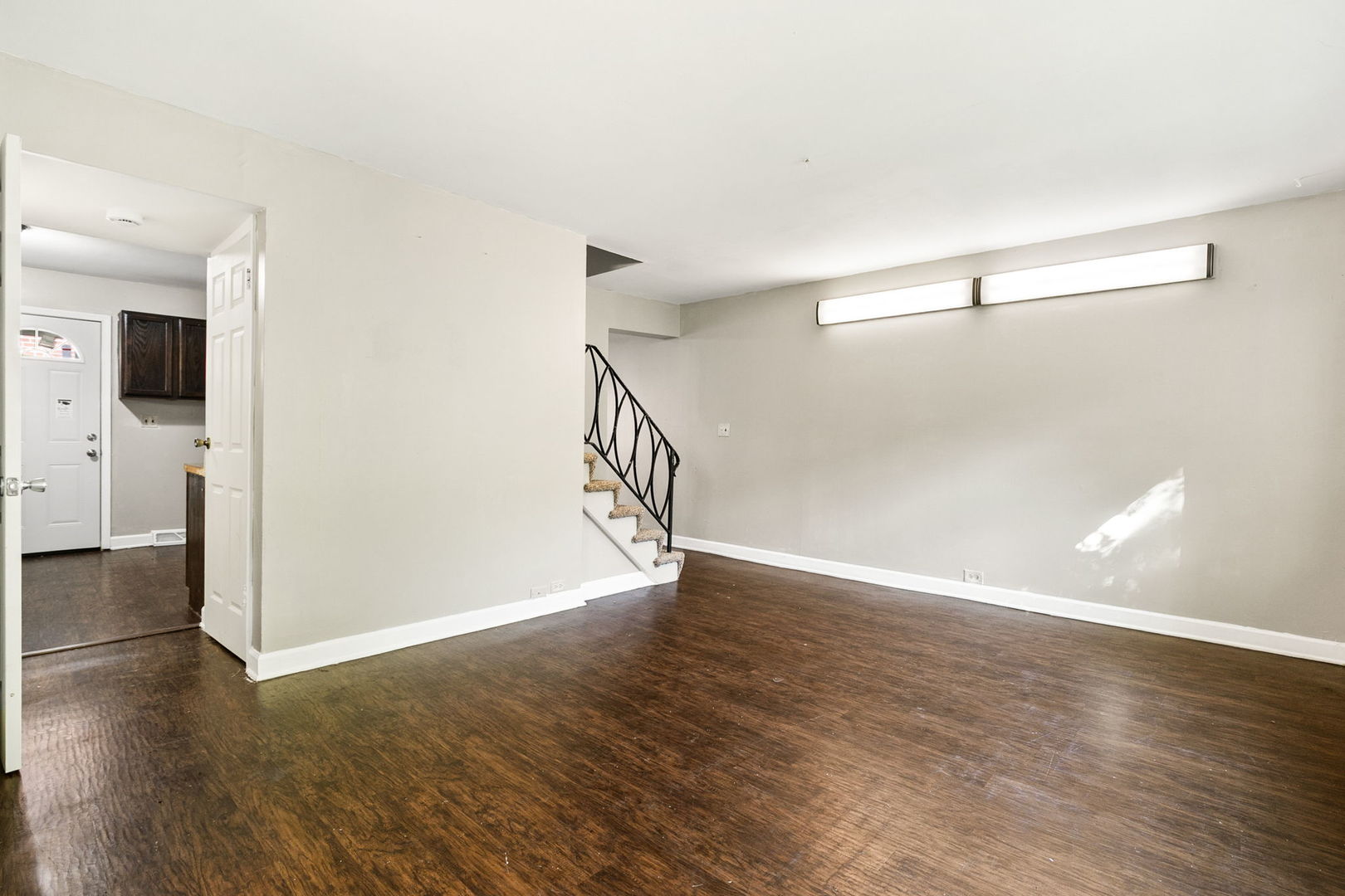 933 W North Avenue A
