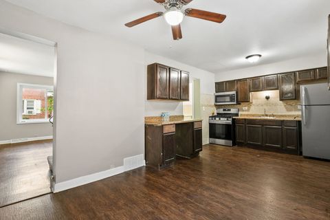 Tiny photo for 933 W North Avenue #A, Villa Park, IL 60181 (MLS # 12480972)