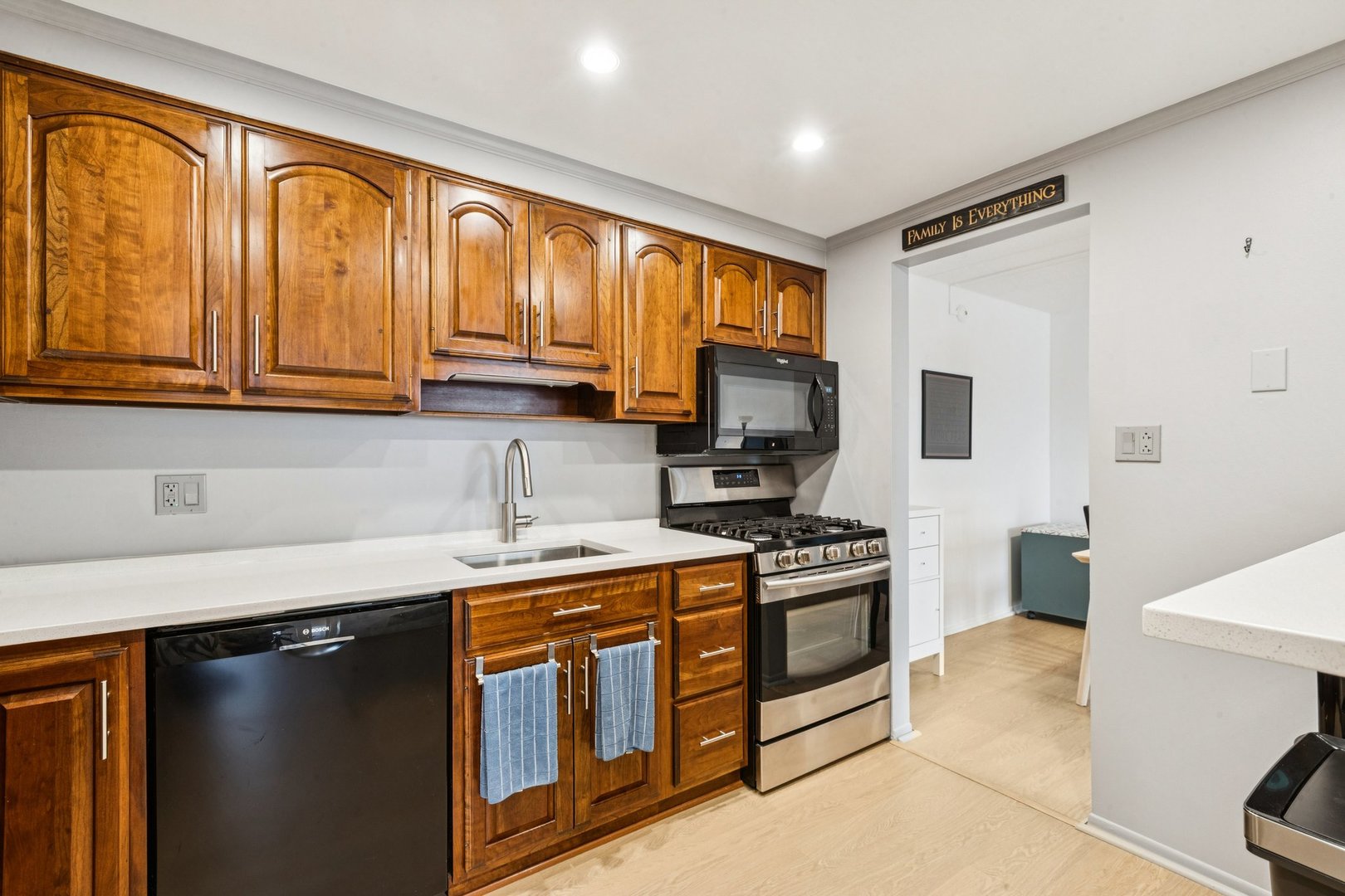 100 W Butterfield Road 403N