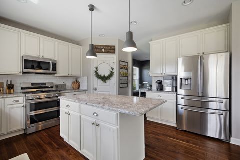 Tiny photo for 13340 Bond Circle, Lemont, IL 60439 (MLS # 12680777)