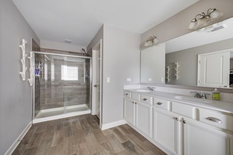 Tiny photo for 13340 Bond Circle, Lemont, IL 60439 (MLS # 12680777)