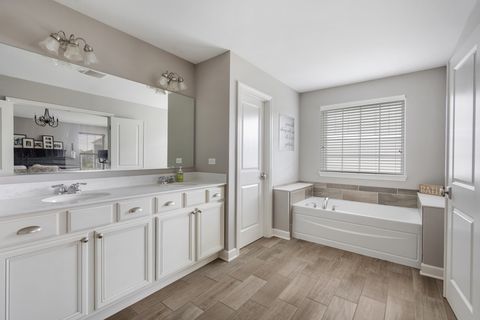 Tiny photo for 13340 Bond Circle, Lemont, IL 60439 (MLS # 12680777)