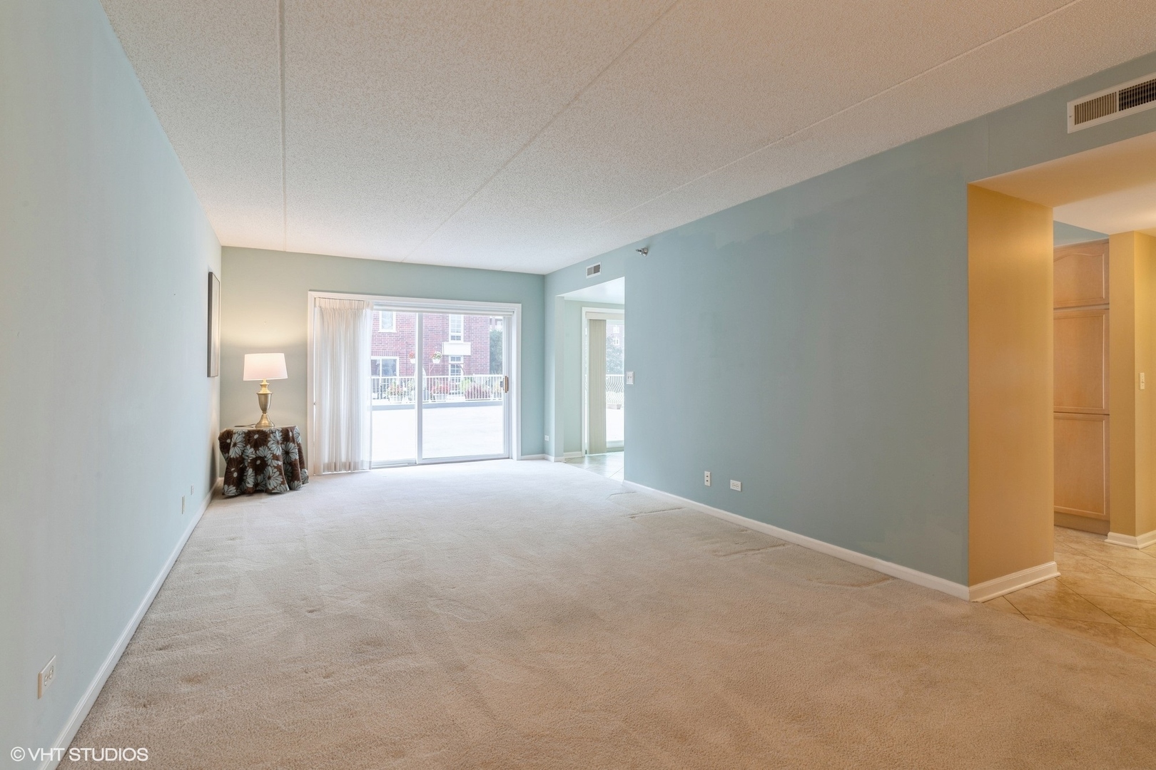 7041 W Touhy Avenue 209