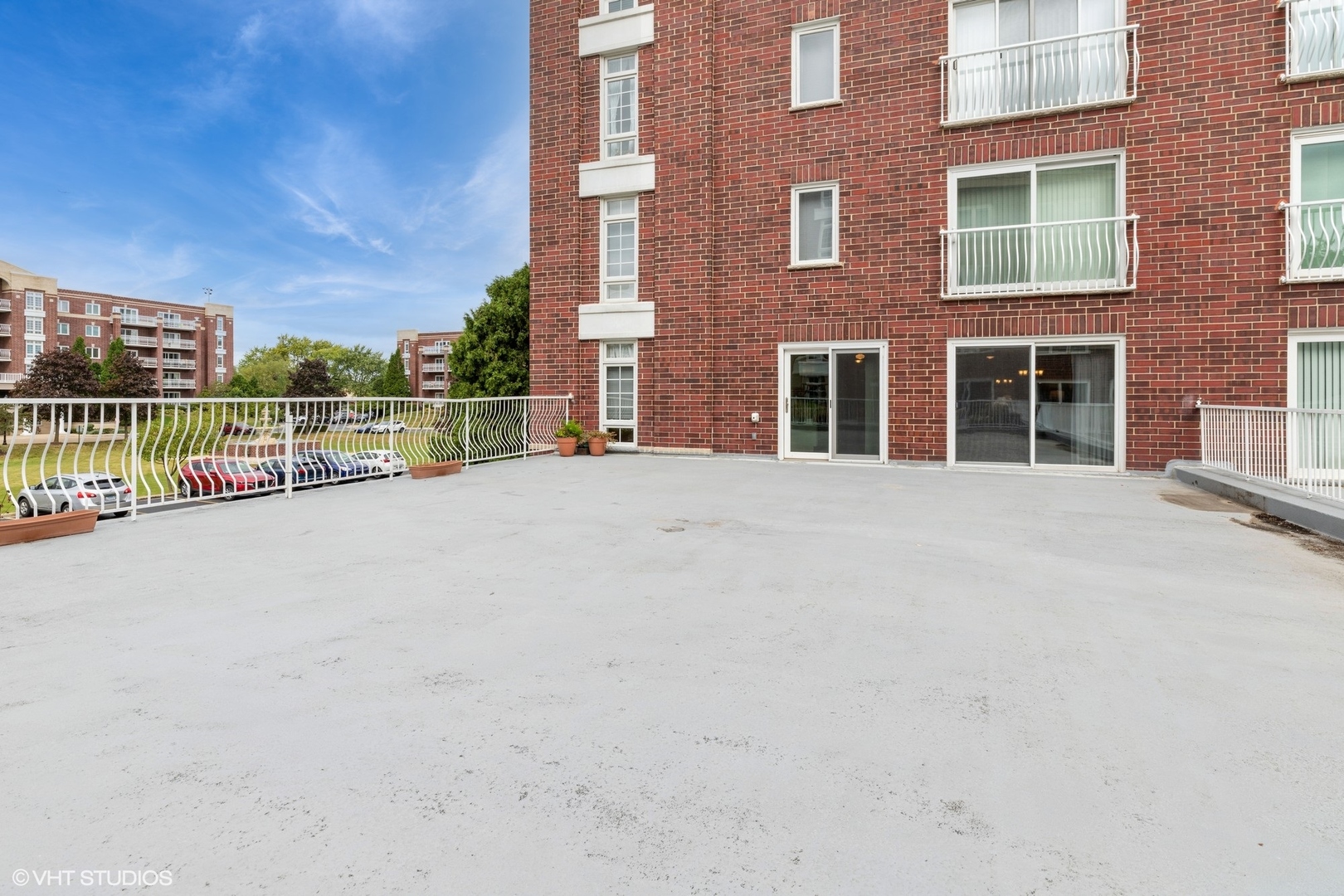 7041 W Touhy Avenue 209
