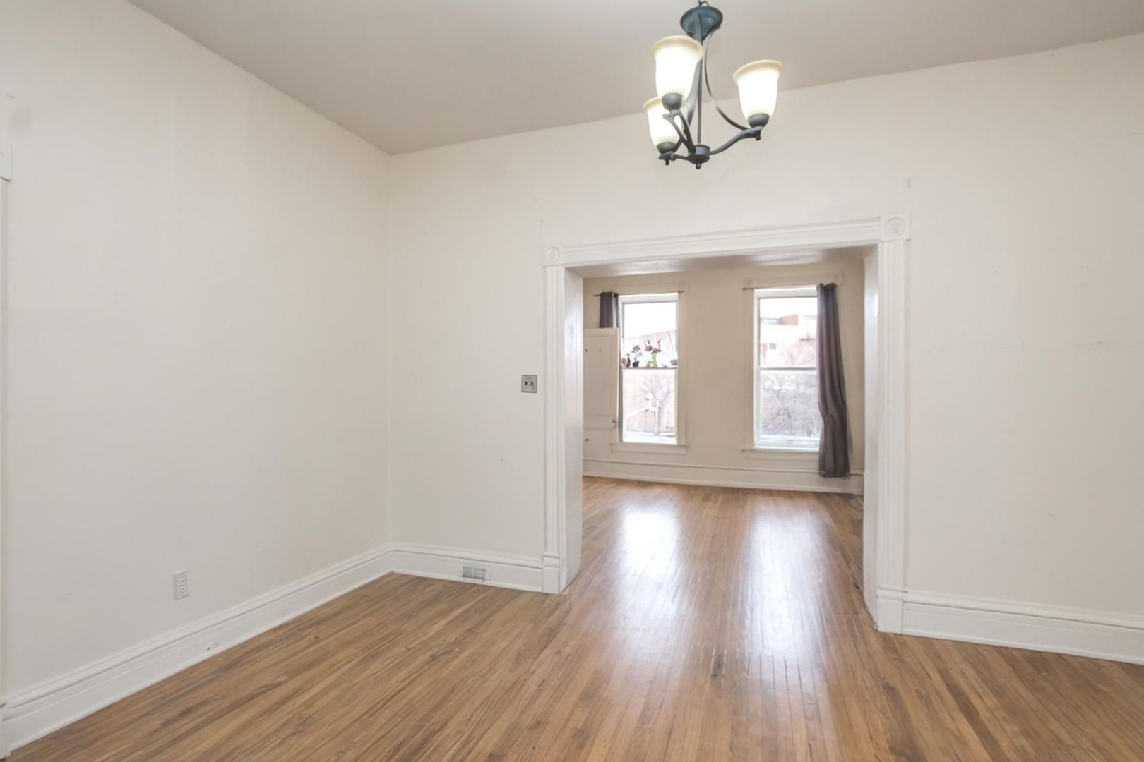 1136 N Milwaukee Avenue