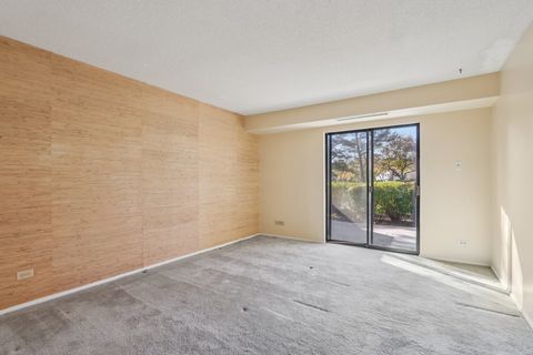 Tiny photo for 35 S Baybrook Drive #114, Palatine, IL 60074 (MLS # 12509844)