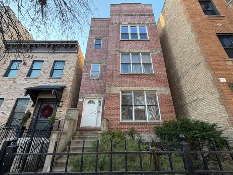 1969 W Evergreen Avenue G Chicago IL 60622