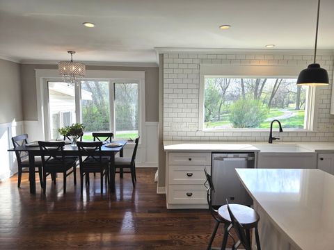 Tiny photo for 612 Glenn Court, Schaumburg, IL 60193 (MLS # 12619910)