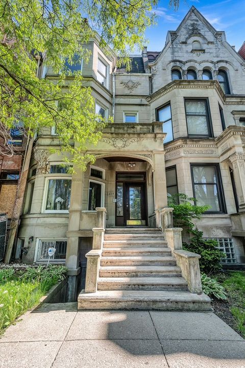 833 E DREXEL Square 3 Chicago IL 60615