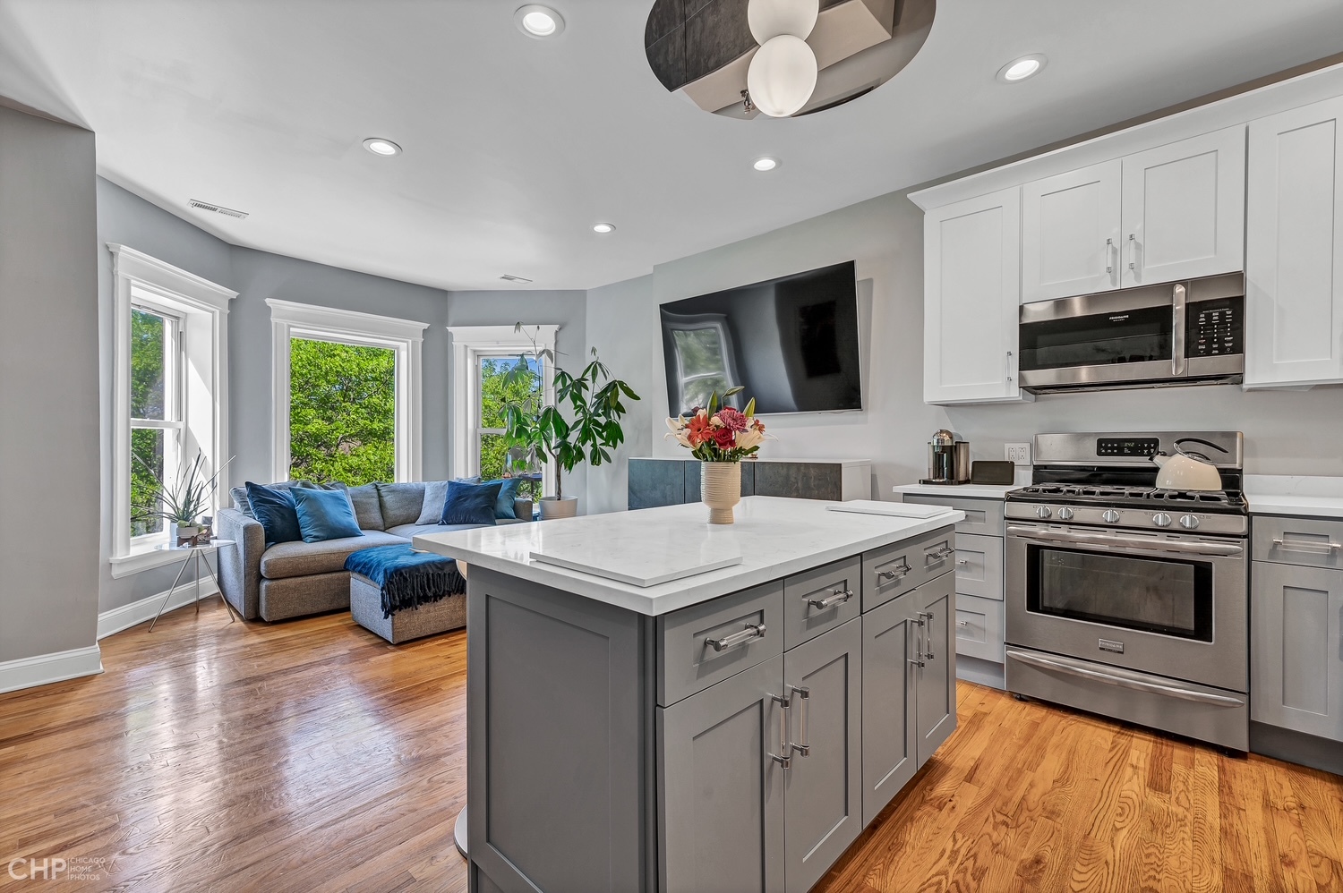 833 E DREXEL Square 3