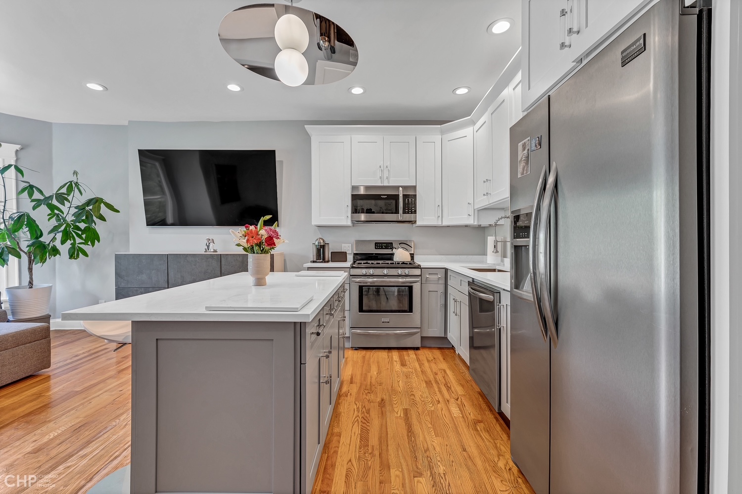 833 E DREXEL Square 3