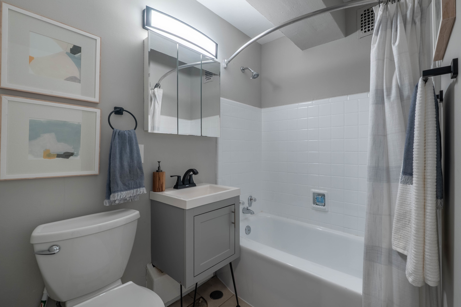 5815 N Sheridan Road 1103