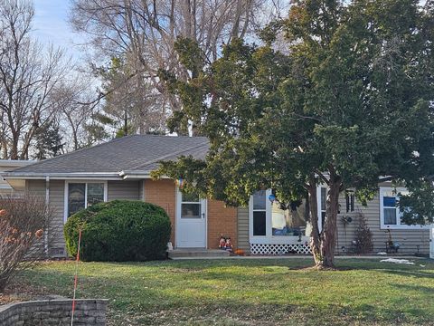 62 Ridge Court Lindenhurst IL 60046