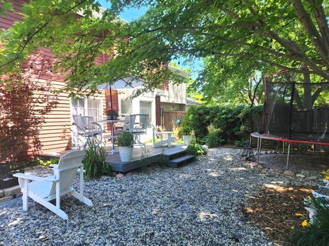 Tiny photo for 54 Sandhurst Road, Mundelein, IL 60060 (MLS # 12684138)