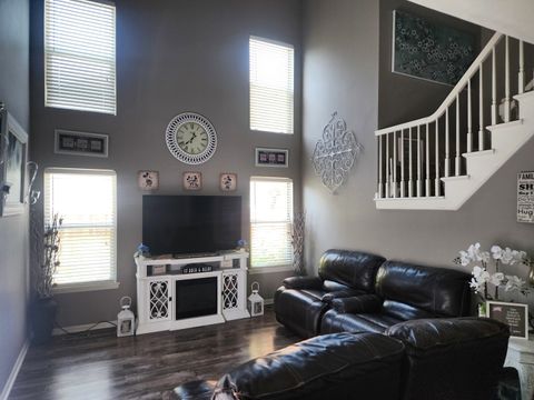 Tiny photo for 54 Sandhurst Road, Mundelein, IL 60060 (MLS # 12684138)