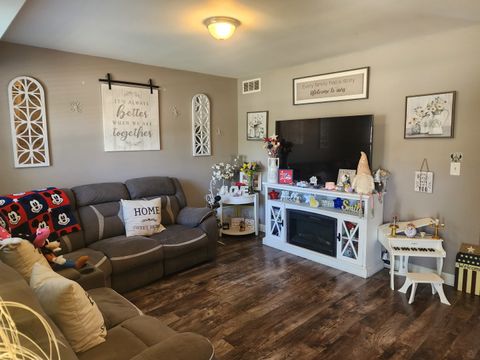 Tiny photo for 54 Sandhurst Road, Mundelein, IL 60060 (MLS # 12684138)