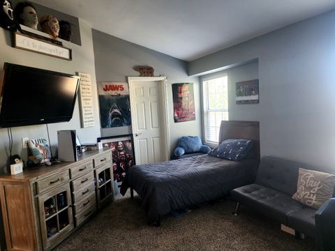 Tiny photo for 54 Sandhurst Road, Mundelein, IL 60060 (MLS # 12684138)