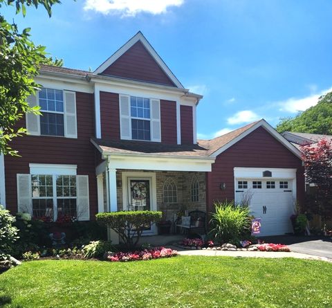 Tiny photo for 54 Sandhurst Road, Mundelein, IL 60060 (MLS # 12684138)