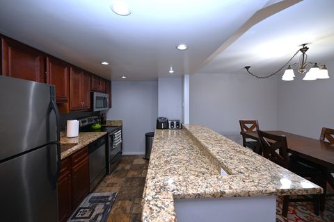 Tiny photo for 40 E 9TH Street #616, Chicago, IL 60605 (MLS # 12539098)