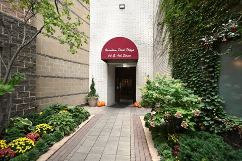 Tiny photo for 40 E 9TH Street #616, Chicago, IL 60605 (MLS # 12539098)