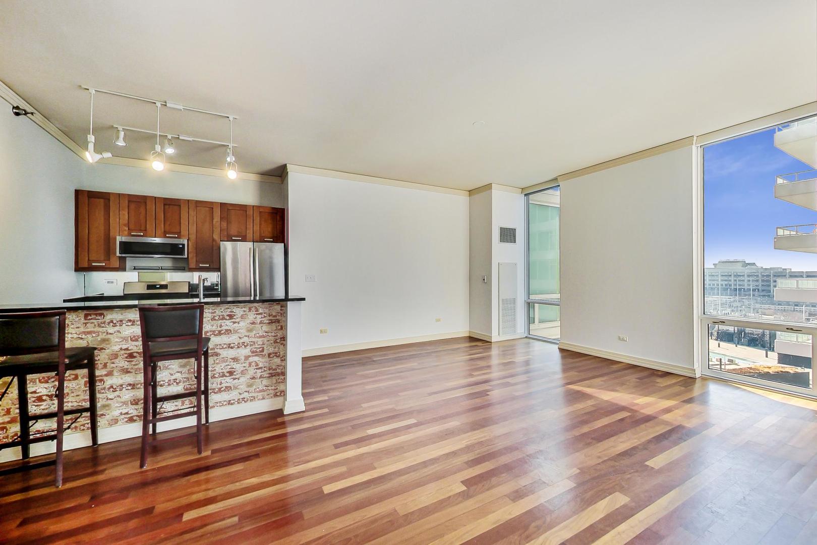 170 W Polk Street 901