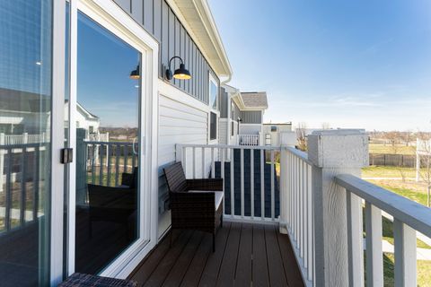 Tiny photo for 482 Comstock Rd Road, South Elgin, IL 60177 (MLS # 12621295)